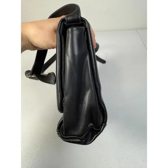 THEMOIRè Black Feronia Crossbody Bag with Hardware Tarnishing and Surface Dents - Picture 8 of 15